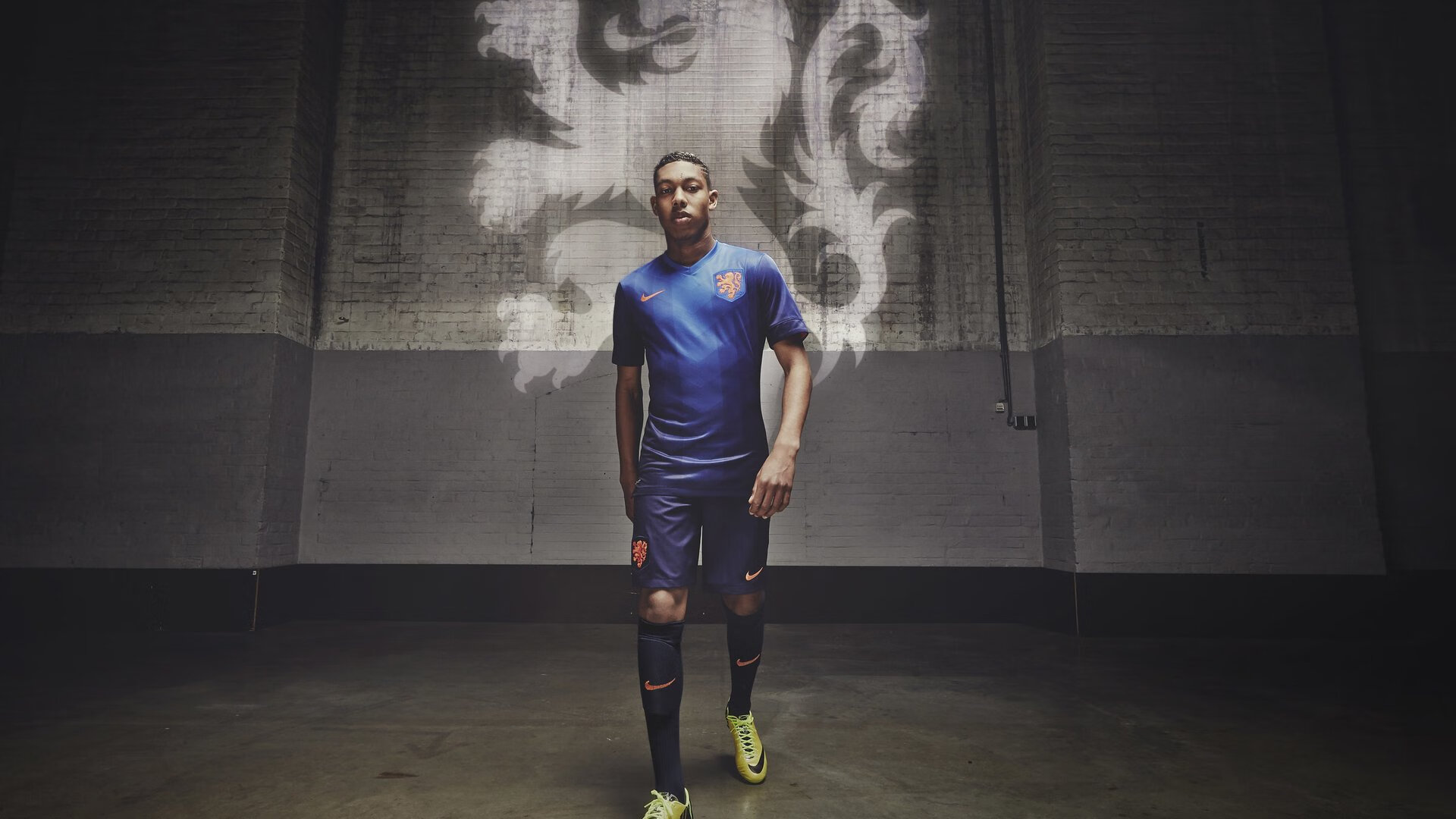 神秘乌克兰部队现身欧冠，姆巴佩亮剑诠释何谓终极接管